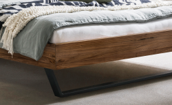 Sariano_Milieu_Jose_Nussbaum-geoelt_Pace-grey_Fuesse